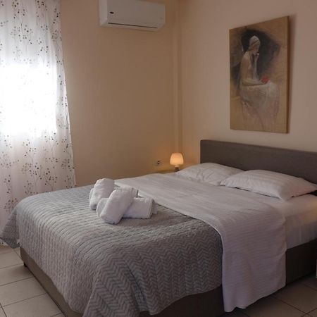 Kiki'S Cosy Apartments Nea Chili Bagian luar foto