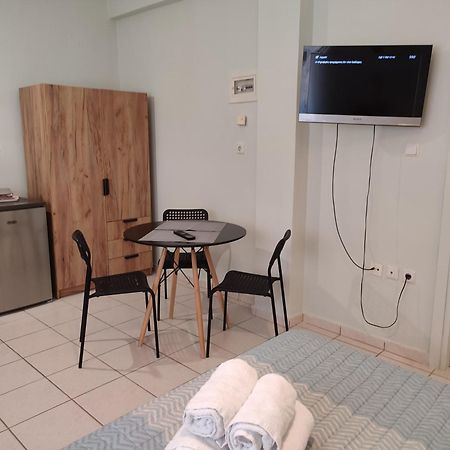 Kiki'S Cosy Apartments Nea Chili Bagian luar foto