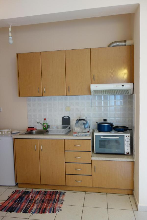 Kiki'S Cosy Apartments Nea Chili Bagian luar foto
