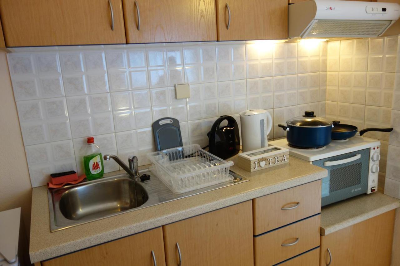 Kiki'S Cosy Apartments Nea Chili Bagian luar foto