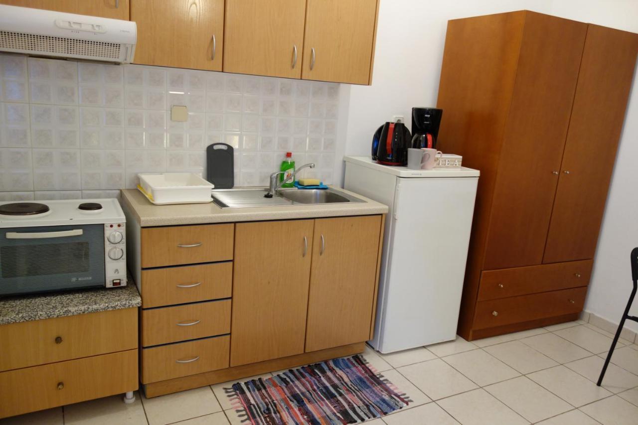 Kiki'S Cosy Apartments Nea Chili Bagian luar foto