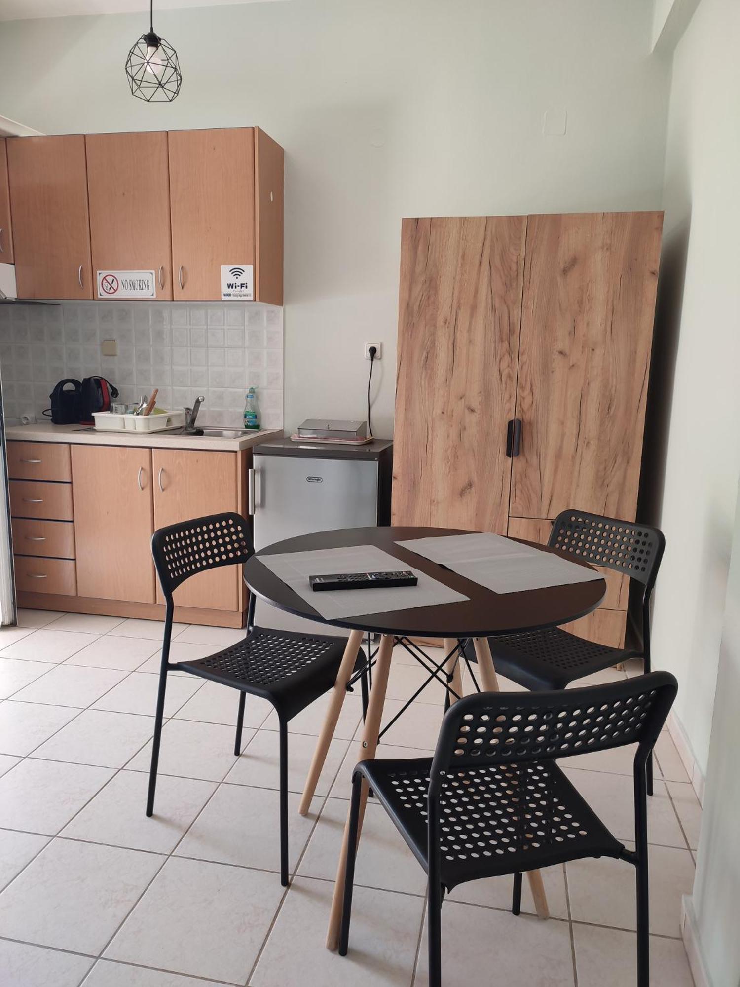 Kiki'S Cosy Apartments Nea Chili Bagian luar foto