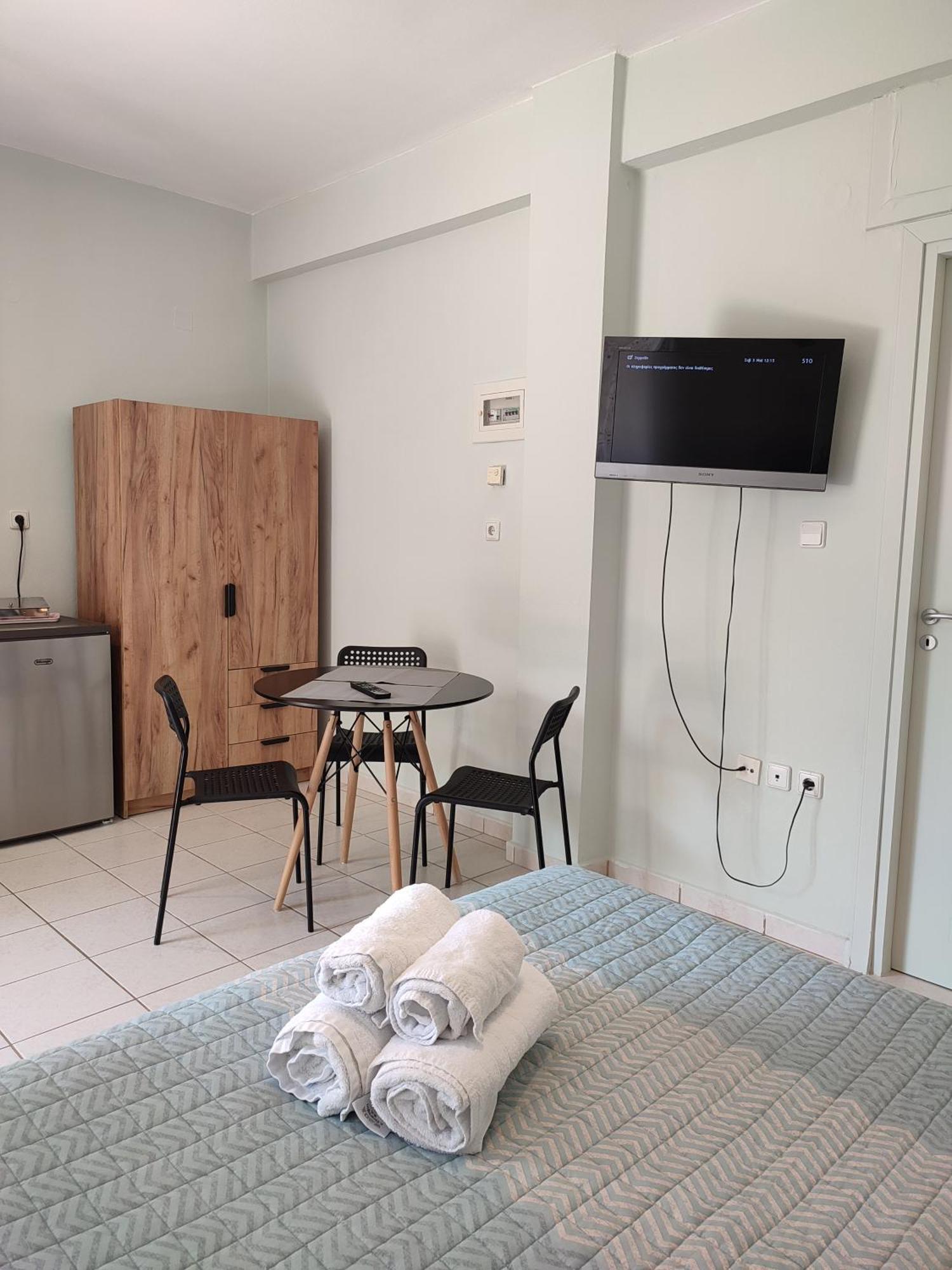 Kiki'S Cosy Apartments Nea Chili Bagian luar foto